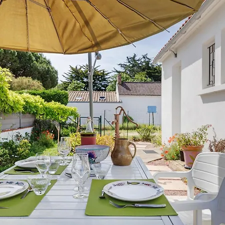 Maison Des Pins - A *
