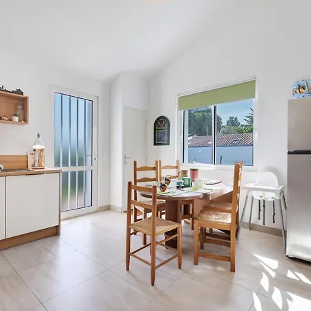 Maison Des Pins - A